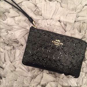 One day sale 🎁. Coach wristlet. No tags.